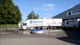 preview picture of video 'Cold Water Challenge 2014 Jacobsen Nutzfahrzeug Büro'