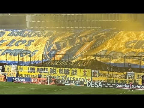"En Villa Crespo hay una banda…/ Hinchada de Atlanta/ Los Bohemios" Barra: La Banda de Villa Crespo &bull; Club: Atlanta &bull; País: Argentina