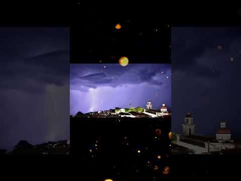 Rayo o descarga eléctrica en Tamesis Antioquia.
