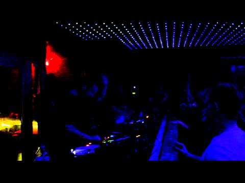 tapesh playing @ u60311 frankfurt  22.jan. 2011