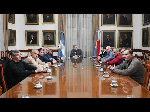 Frigerio se reunió con los gremios para analizar la crisis de Granja Tres Arroyos