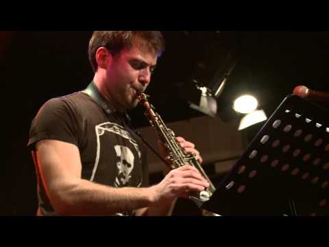 Alex Terrier cuban project performs 'Camina tu' by Felipe Cabrera