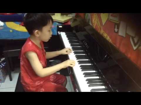 Ryu Lawden (6 years old) plays Sonatine II Op.151 no.2 C Ma