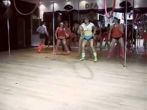 DFA Divas go crazy!!!!