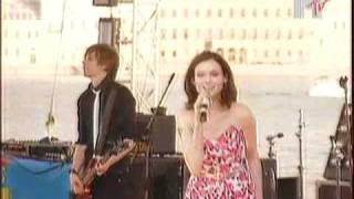 Sophie Ellis-Bextor - Groovejet (If This Ain&#39;t Love) (live)