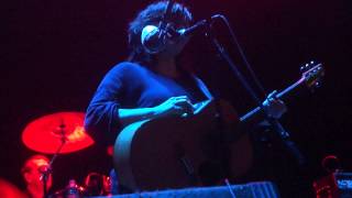 The Breeders - &quot;Don&#39;t Call Home&quot; (Circo Voador)