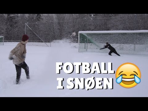 FOTBALL I SNØEN