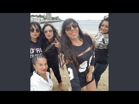 Mujer Despierta Femcees Crew