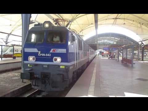 EP09-042 (EU: 150 041-8) z iC 8310 "MATEJKO" (ŚWiN.-PRZEM.GŁ.) - start z WR.GŁ.
