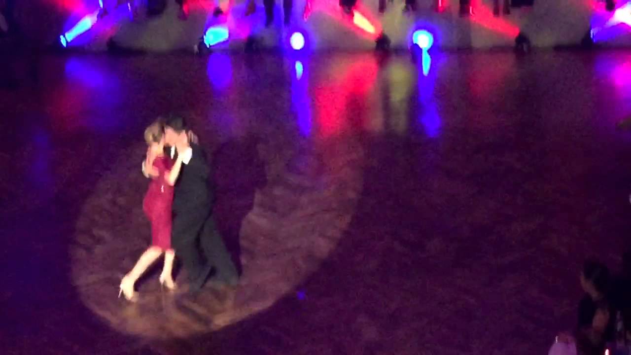 Carlitos Espinoza y Noelia Hurtado 2/4