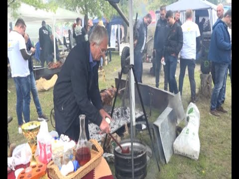 Atmosfera sa ovogodišnje manifestacije "Dani grejane rakije" u Bukovici