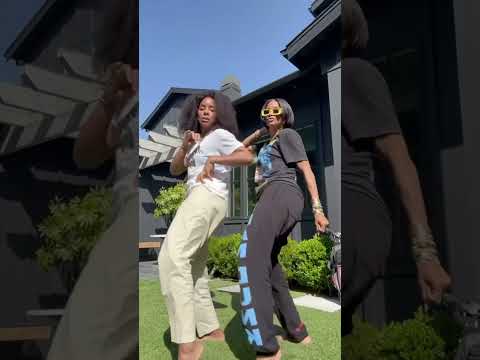 Kelly Rowland & Ciara Showing Their Magic ✨