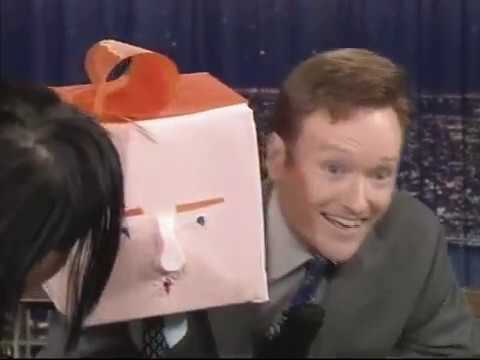 Late Night 'The Head Sculpture (White Stripes Gift For Conan) 4/25/03