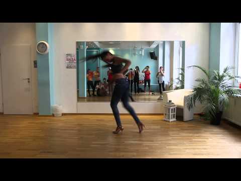 Salsafestival-Germany 2014, FFM: Bersy - Salsa basic stepp for Ladies & Ladiestyling  2 (33)