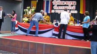 preview picture of video 'Thai People Abroad: Visakha Bucha Ceremony, Dortmund / Germany'