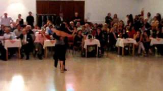 Paulina Cazabon y Jose Luis Gonzalez en milonga Vida Mía, Tango 2