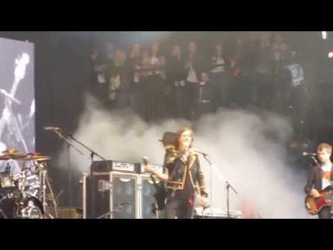 The Libertines - Anthem For Doomed Youth Live (New Song)