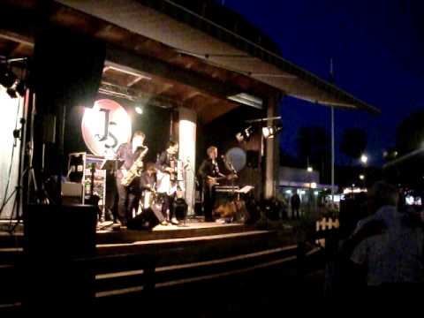 Jenny Saléns "I can´t stop lovin you" (Mickez.se)