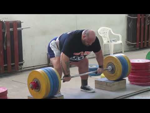 bent over rows 8x235kg
