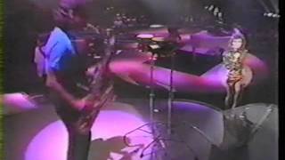 Sheena Easton - sings Strut  on Solid Gold