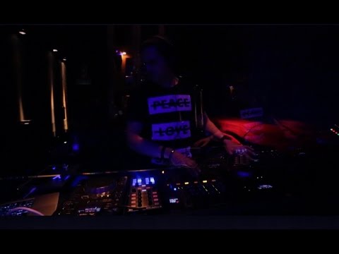 LIAN B - DJ LIVE TV & DANCELEVEL Underground Clubbing Griffon's Club Session