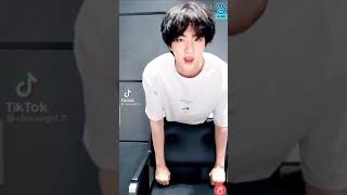 When Jin Did this on live and what armies reaction c&#39;mon tell me 🤣🤣🤣