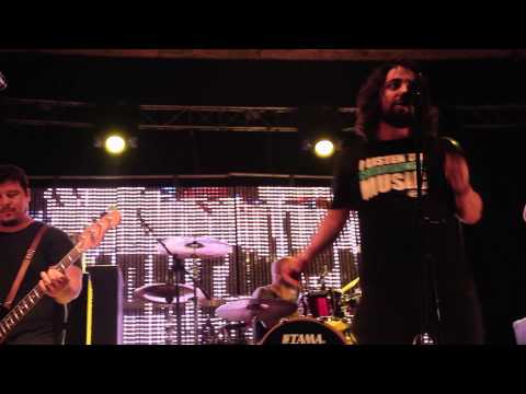 DE CABEÇA PRA BAIXO -  DVD Don Capone 10 Anos - Ao Vivo