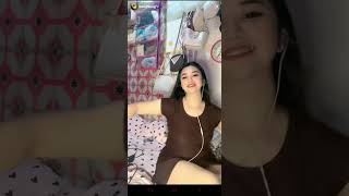 Download lagu Randa gemoy anak 2 makin malam makin panas hot banget goyangannya bikin gak nahan mp3