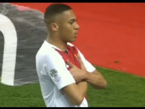 VINICIUS DA POSE FAZ A POSE EM SEU GOL NO MÔNACO !!! Bit Fut