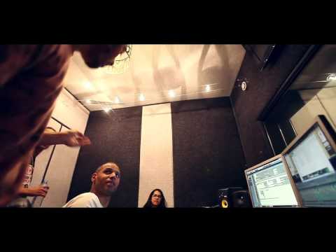 Ahmed Soultan, Dizzi Dros, DJ Van, Manal BK, Muslim and Shayfeen - Mantsayadch (clip officiel)