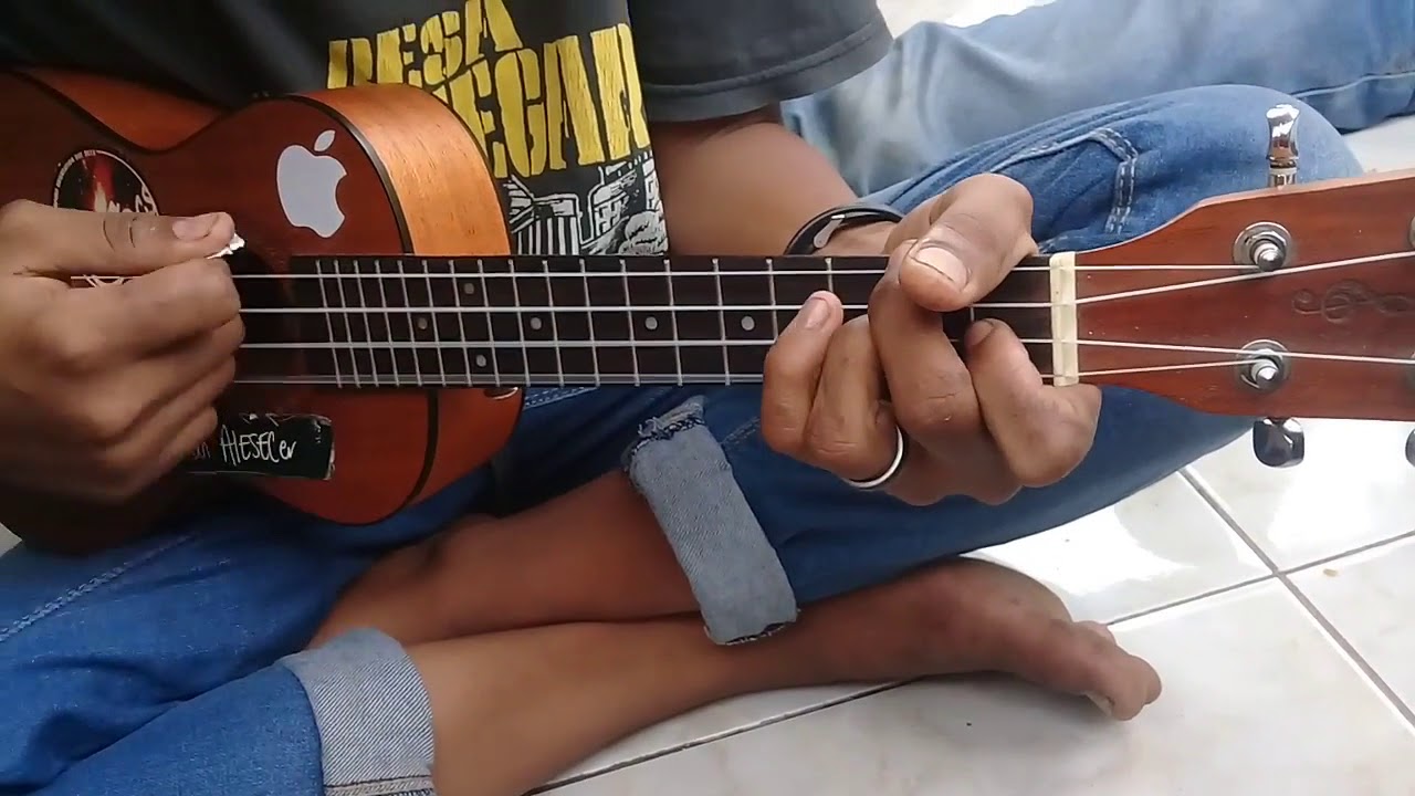 Cover By RioJabagg (Intro dan Kunci Nada Lagu Saat Terakhir)