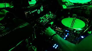 UK HOUSE & GARAGE MUSIC.