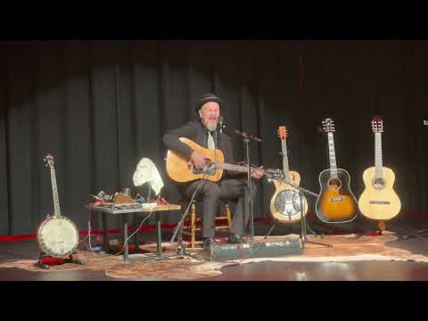 Gordie Johnson - Ishmael & Maggie (Live at the Stephen Leacock Theatre)