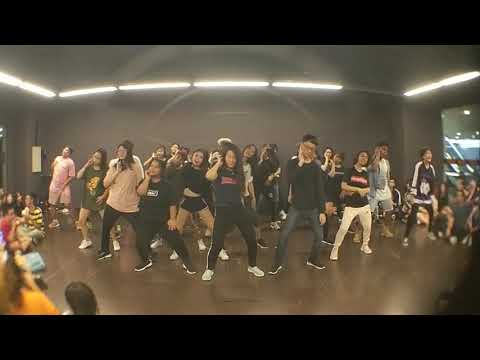 KPOP Dance Off Vol 104: Momoland - Baam