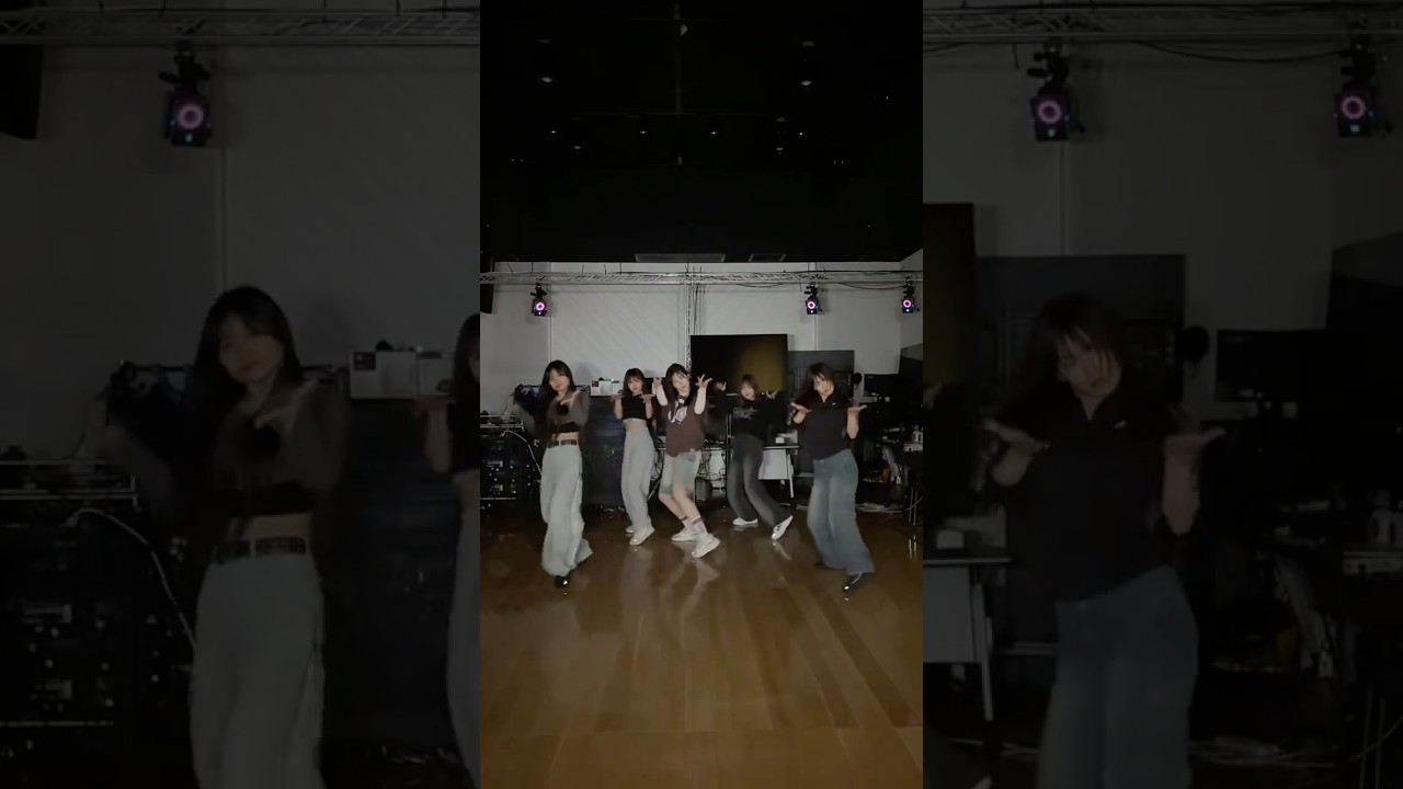 HANDS UP🙌🏼🪐