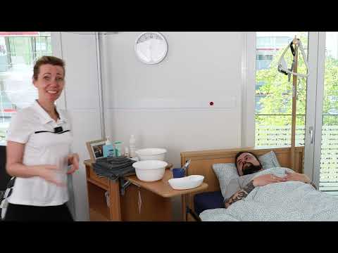 Eine Körperpflege im Bett vorbereiten