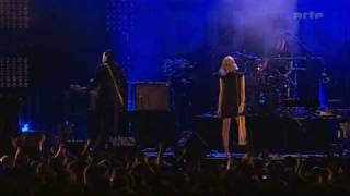 2/8 Metric - The List @ La Route du Rock 2005