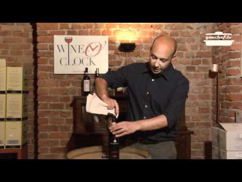 youchef.tv - Eng. - How to Open a Bottle of Wine