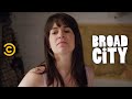 Broad City - To Peg or Not to Peg?