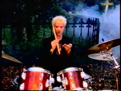 De Skrigende Halse - Riders Of Depression.