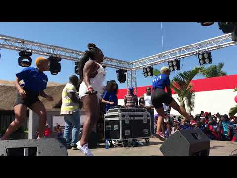 Makhadzi performing Themba muthu @viva (sibasa)