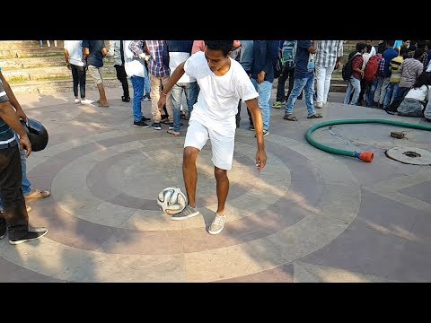 Boy performs Great Football skills at BKC Mumbai!