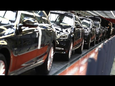 Video Thumbnail: Autohersteller kritisieren zu langsamen Ausbau von E-Ladestationen