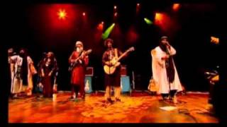 Tinariwen Live - Aldhechen Manin