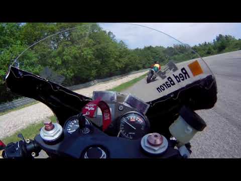 Aprilia RS 250 "Chasing the big bikes" Circuit Chenevières Racing Track