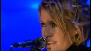 Cerys Matthews - Chardonnay (Live)
