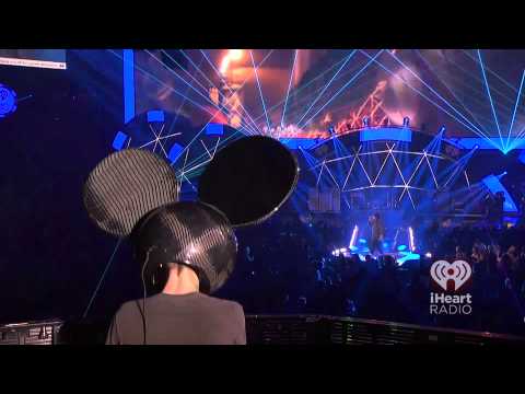 Professional Griefers - deadmau5 (ft. Gerard Way) Live IHeartRadio Festival