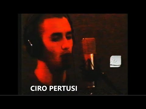 Ciro Pertusi grabando con Los Pericos 2002