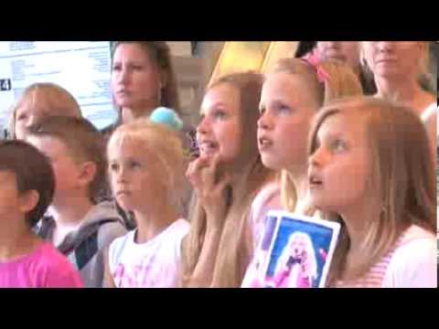 Stockmann Superstaar - Liis Lemsalu kontsert Stockmanni kaubamajas