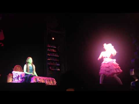 Cecilia De La Cueva Last Popular (último popular)